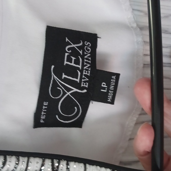 Fancy jacket - Picture 2 of 3